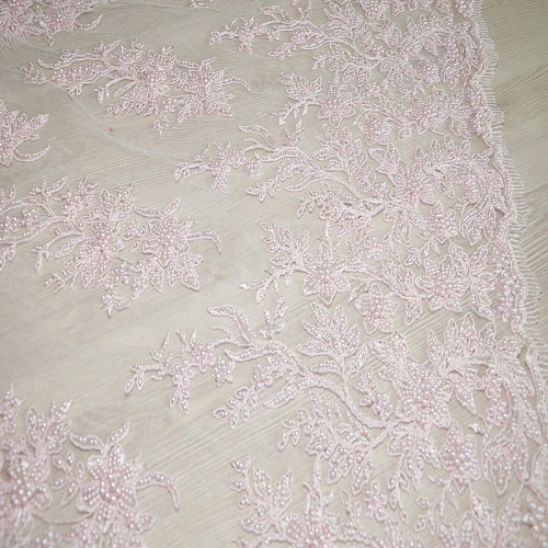 Вышивка на сетке с биссером (нежно-розовый)