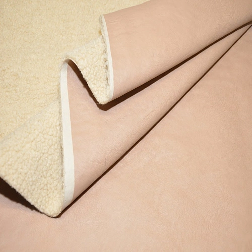 Дубленка-барашек (бежевая пудра)