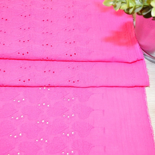 Батист вышитый "Ришелье" ( фуксия)