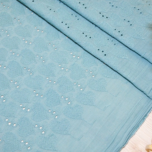 Батист вышитый "Ришелье" (пыльная бирюза)