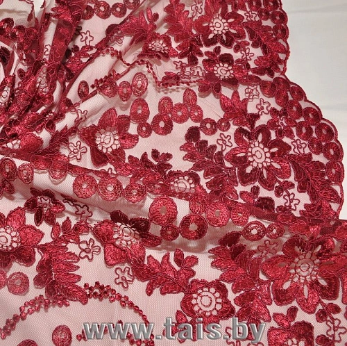 Вышивка на сетке (бордовый)