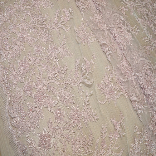 Вышивка на сетке с биссером (нежно-розовый)