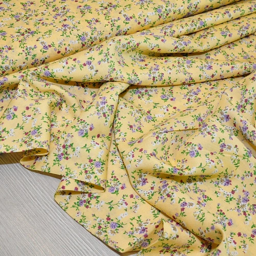 Штапель принт "Мелкий цветочек на светло-желтом фоне"