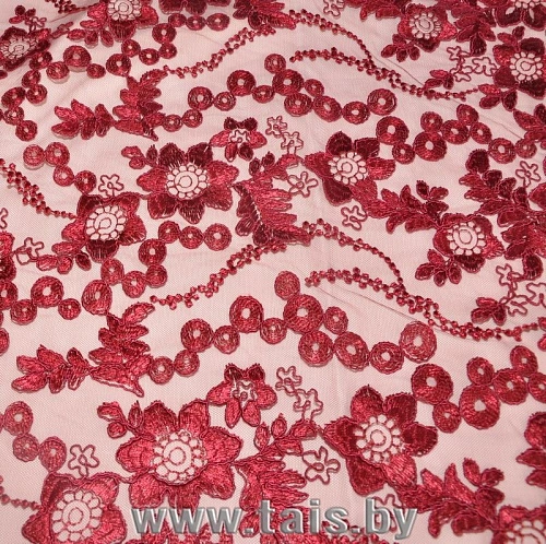 Вышивка на сетке (бордовый)