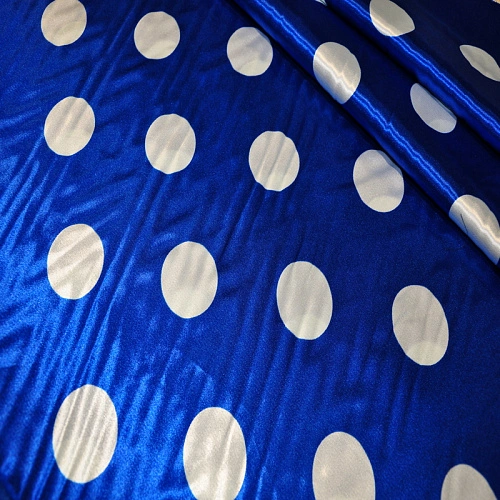 Атлас тонкий принт (васильковый фон белый горох 4см)