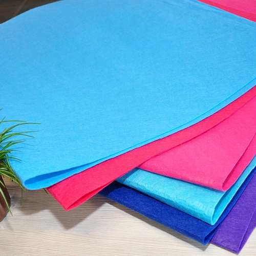 Фетр рулонный 1мм (голубой)