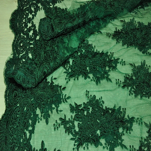 Вышивка на сетке  (изумруд)