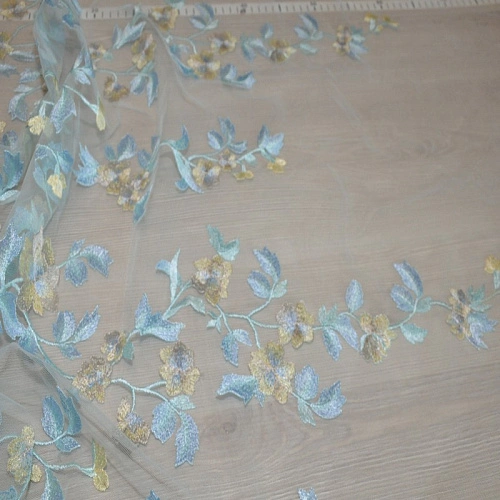 Вышивка на сетке (голубой+желтый)