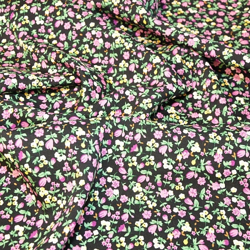 Штапель принт "Мелкий цветочек на черном фоне"