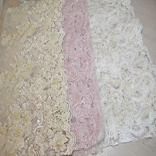 Вышивка на сетке с биссером (сливочный)