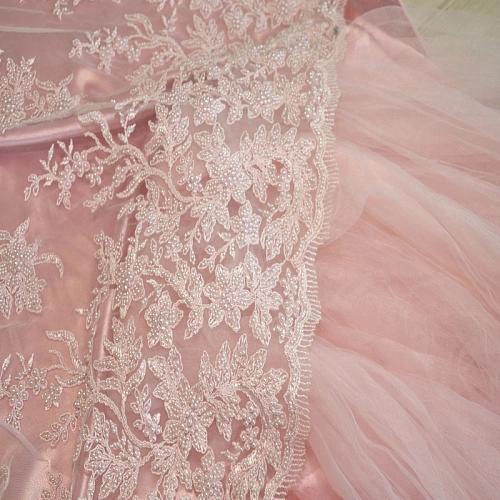 Вышивка на сетке с биссером (нежно-розовый)