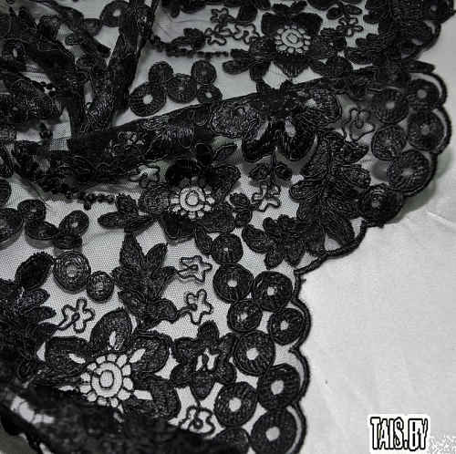 Вышивка на сетке (черный)