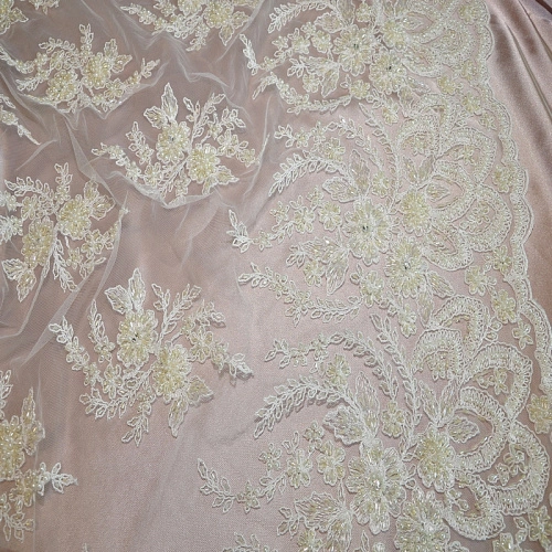 Вышивка на сетке с биссером 2 (молочный)